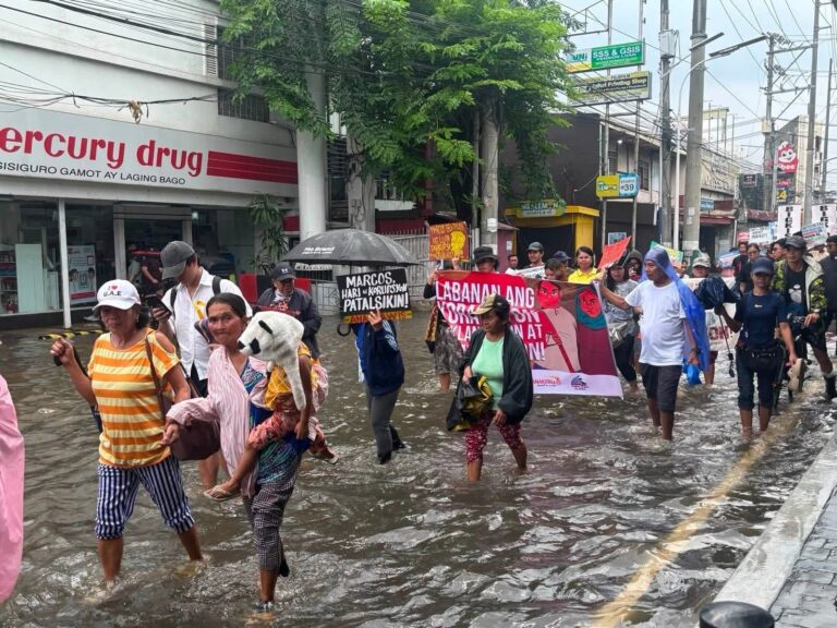 Bulacan residents rally against corruption amid flood